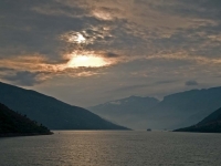 E4235419.jpg