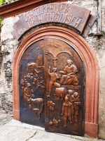 E9236717.jpg